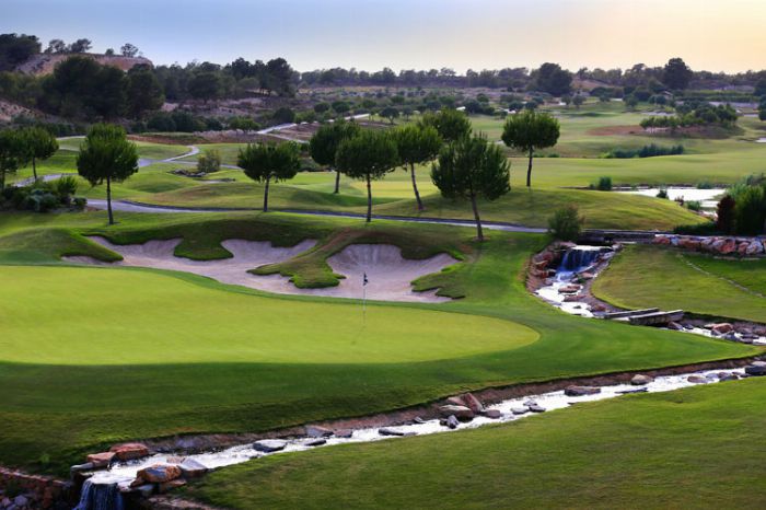 LAS COLINAS GOLF & COUNTRY CLUB